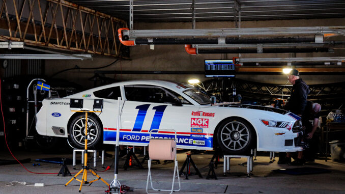 I Garaget Hos Bil 11 En Titt Bakom Kulisserna P V8 Thunder Cars 
